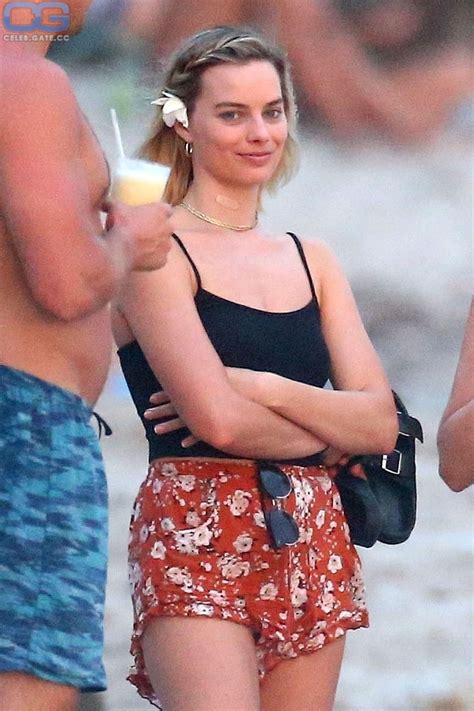 margot robbie in a thong|Margot Robbie strips down to her bikini for wild 4th of July ...